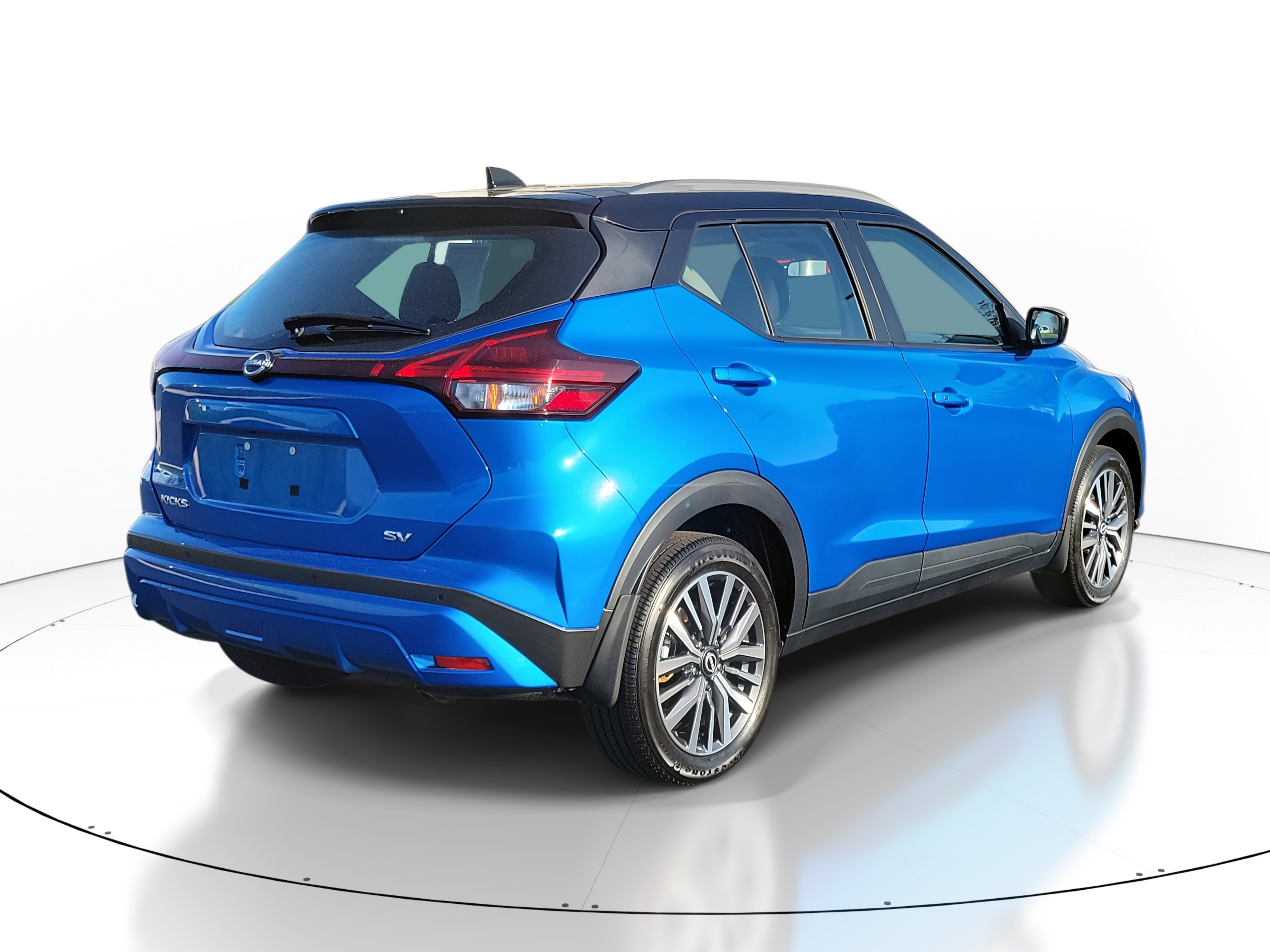 2023 Nissan Kicks SV photo 4