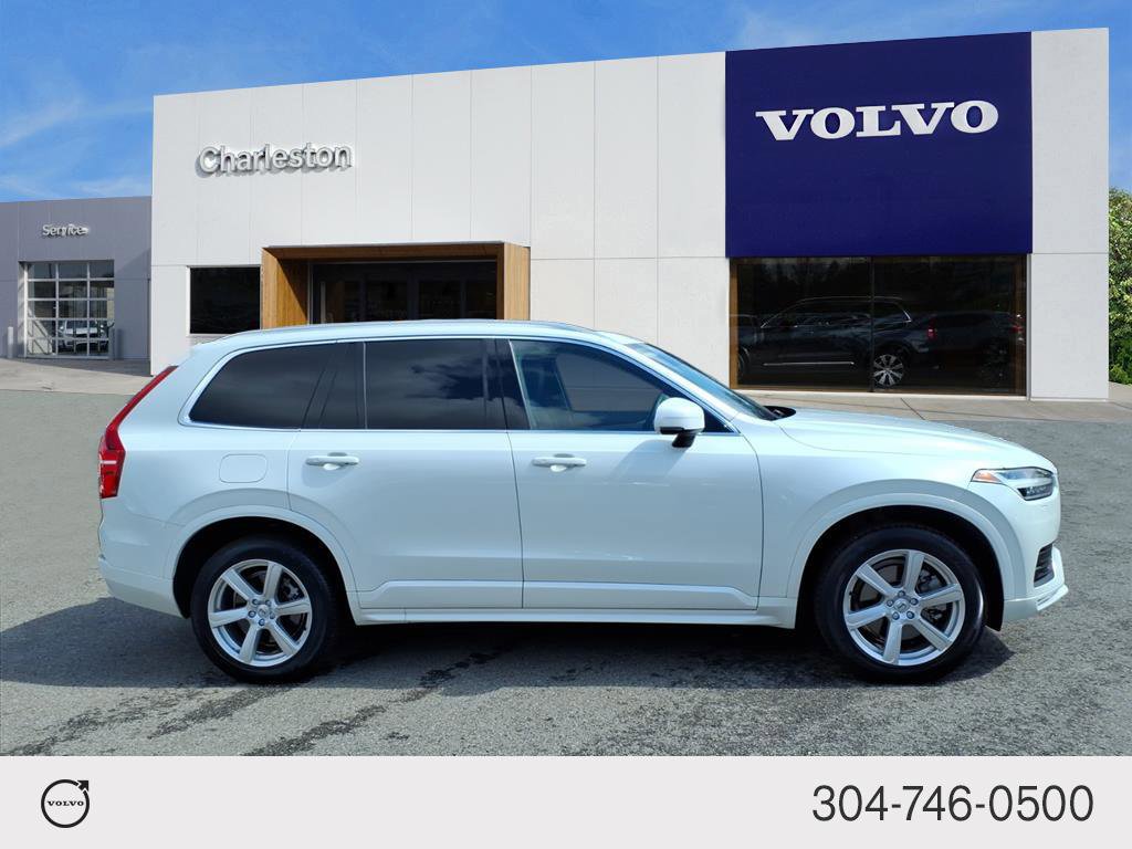 2023 Volvo XC90 Core photo 2