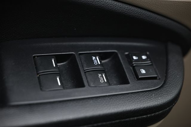 2016 Honda Pilot Touring photo 15