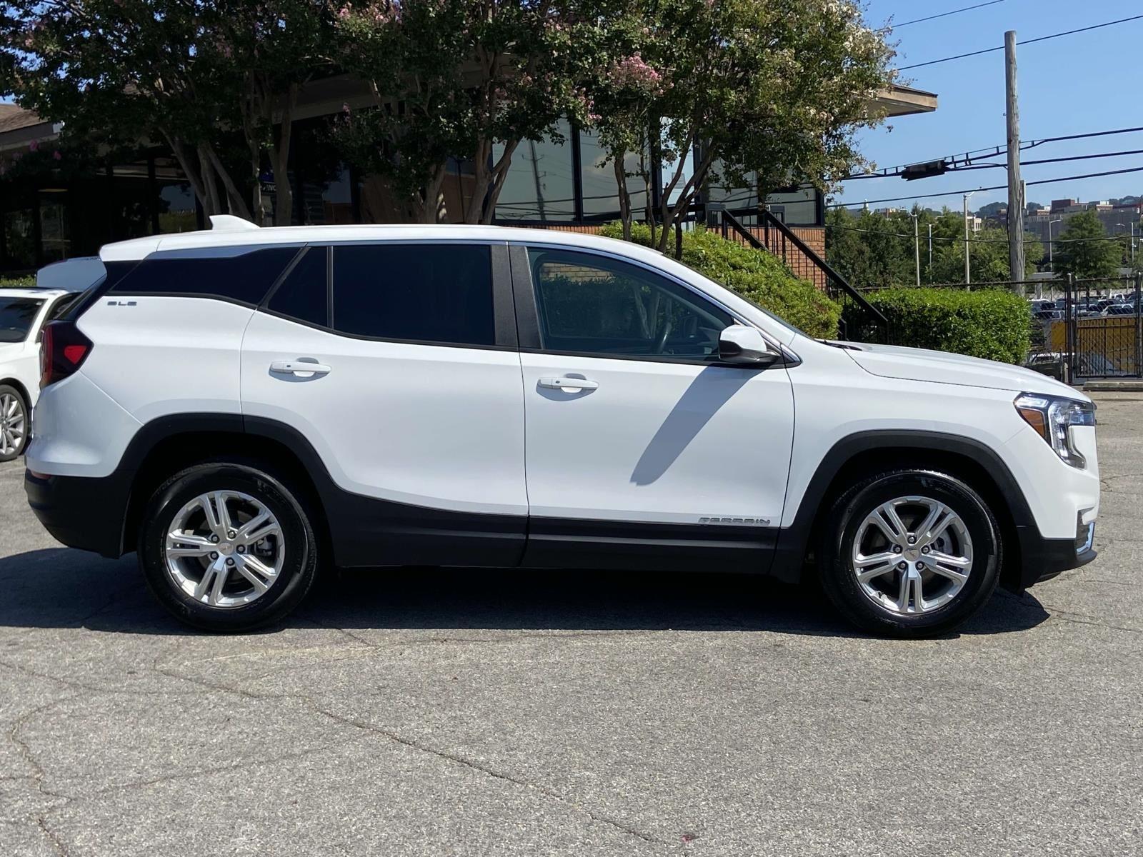 2024 Gmc Terrain SLE photo 17
