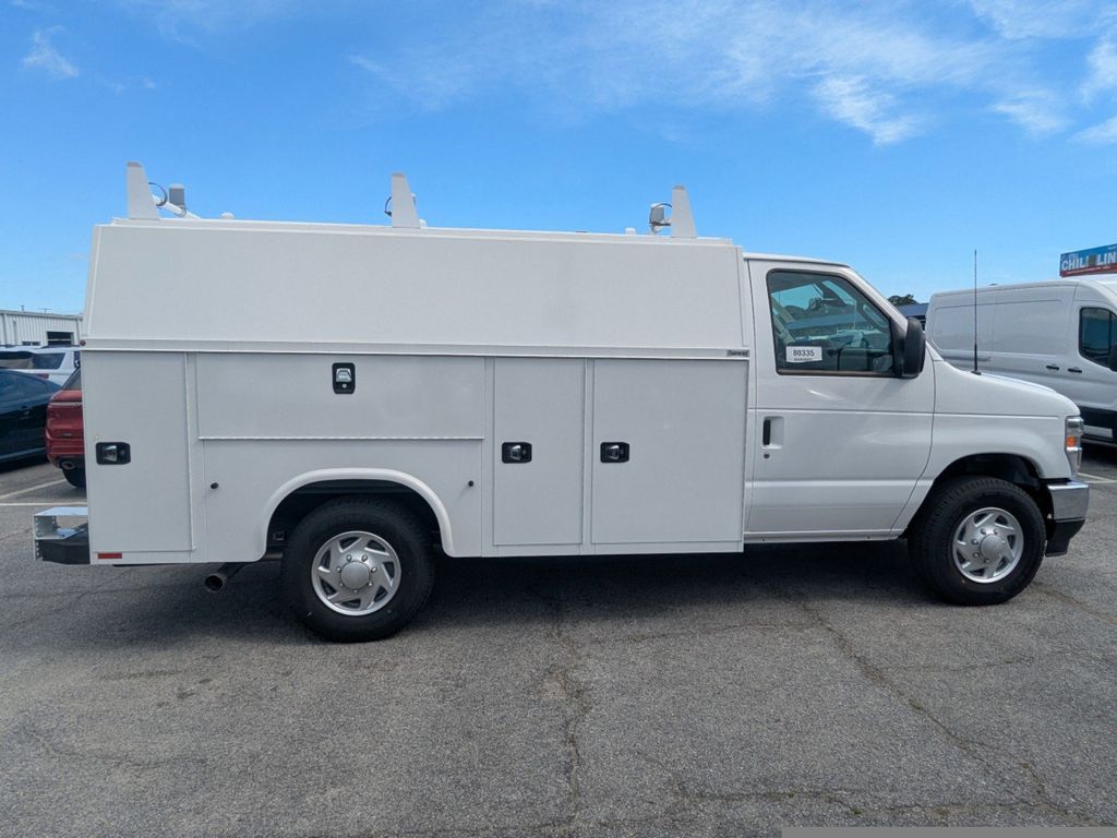2026 Ford E-350 Base photo 2