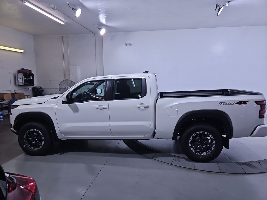 2026 Nissan Frontier PRO-4X photo 2