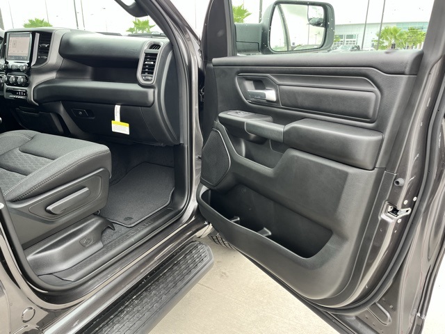2025 Ram 1500 Tradesman photo 21