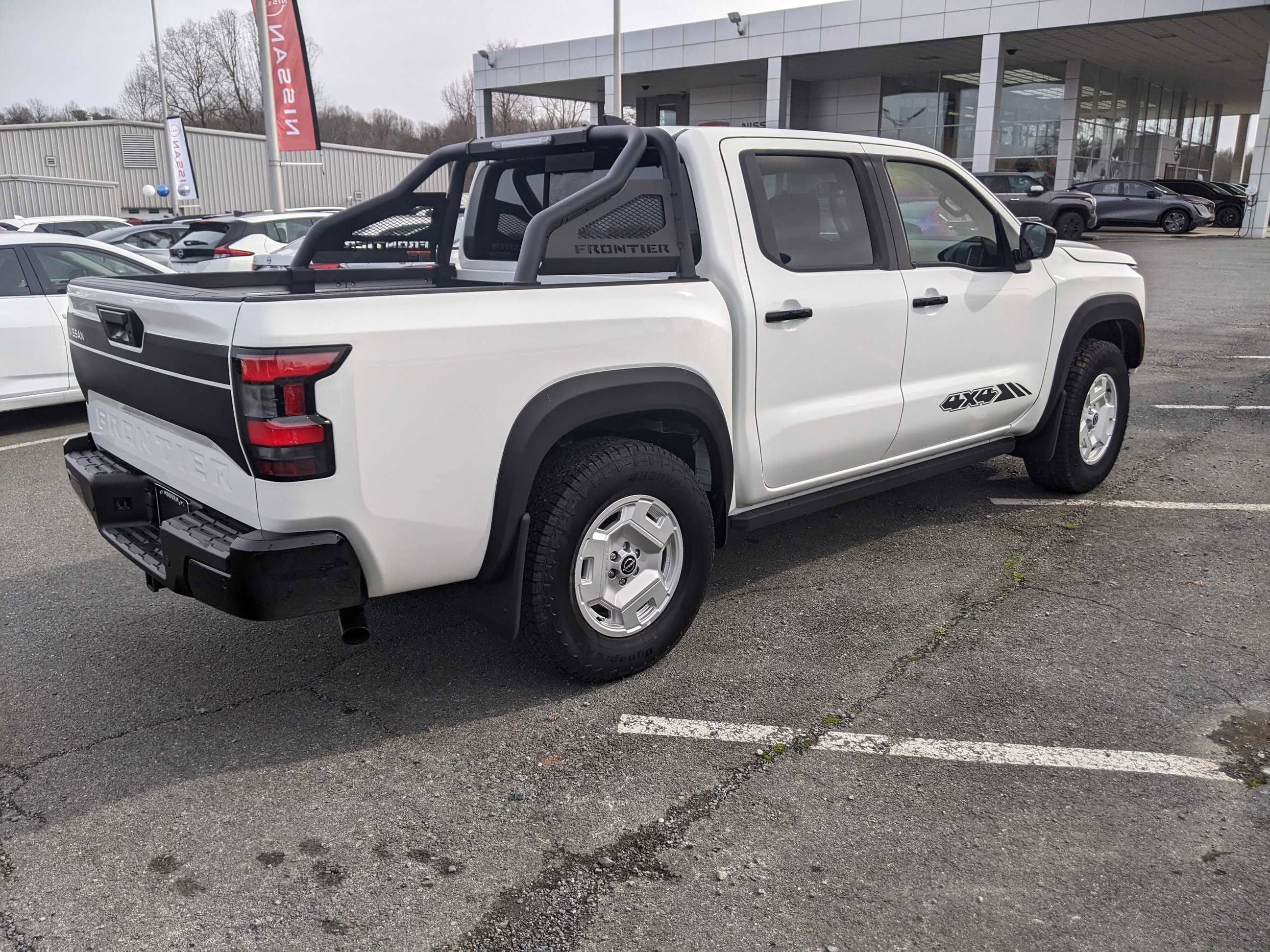 New 2024 Nissan Frontier Crew Cab Hardbody Edition Truck in WinstonSalem 2N4422 Modern