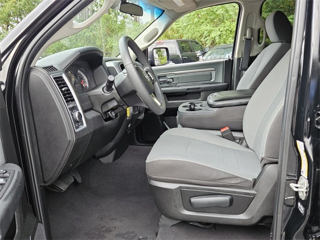 2024 Ram 1500 Classic SLT photo 5