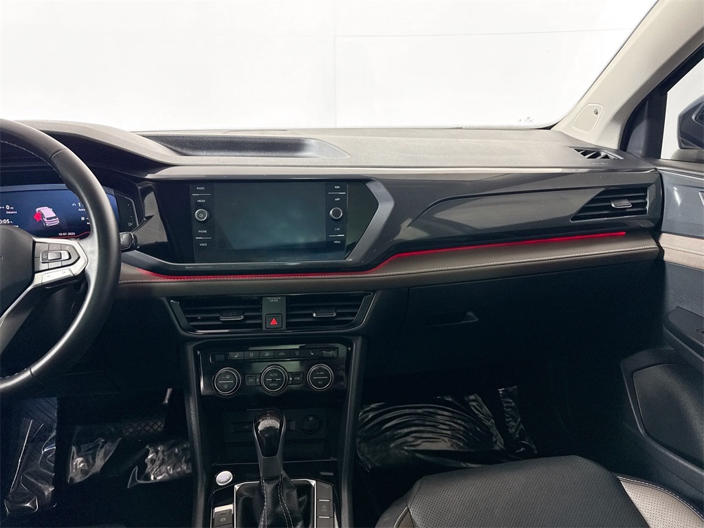 2024 Volkswagen Taos SEL photo 4