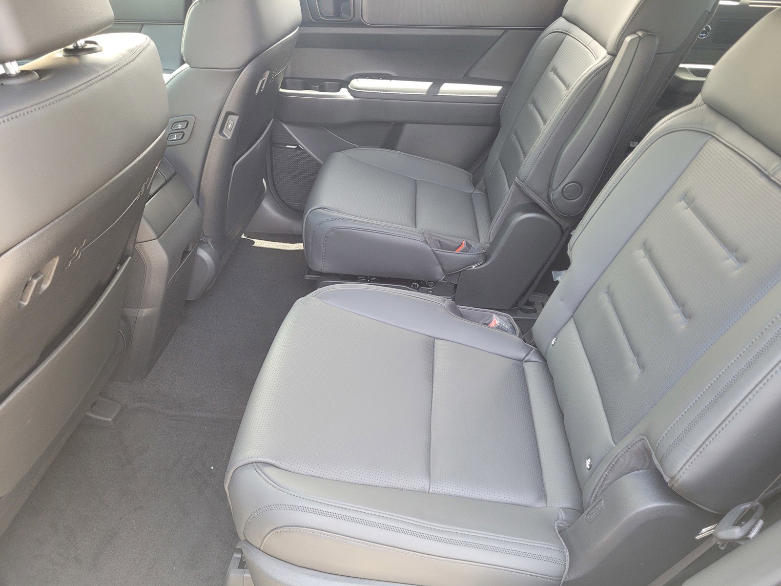 2025 Hyundai Santa Fe Calligraphy photo 4