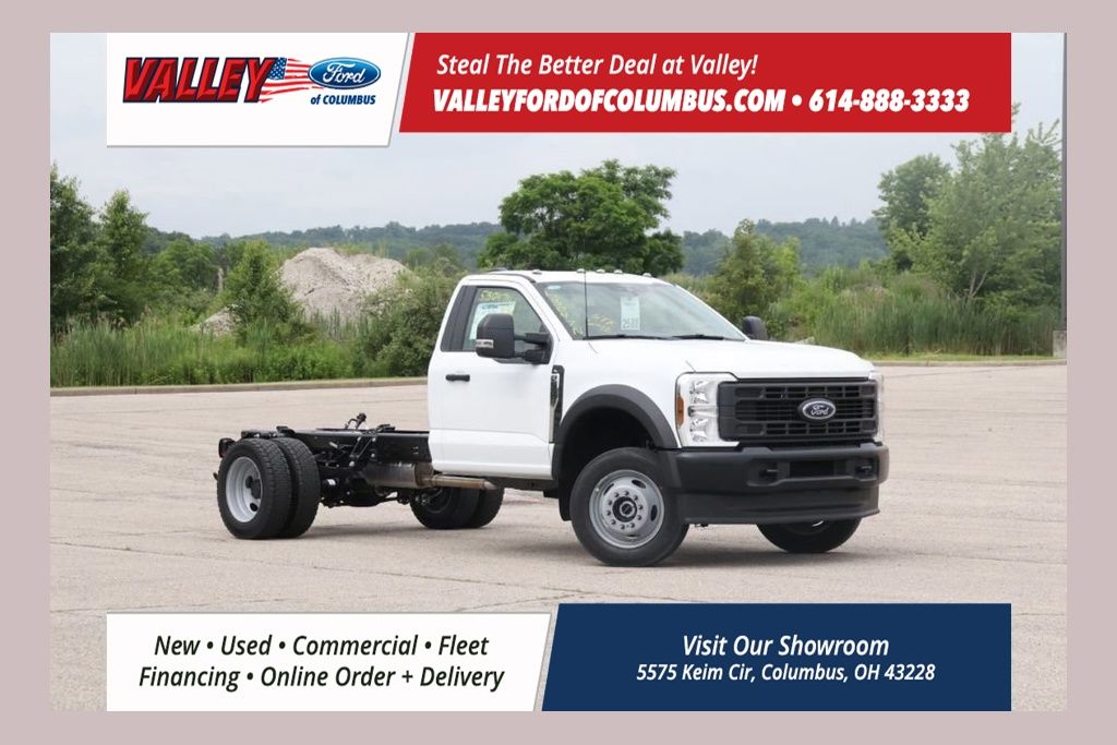 2025 Ford F-550 Super Duty Chassis Cab XL's photo