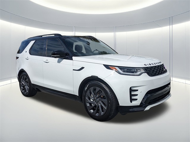 2024 Land Rover Discovery SE photo 3