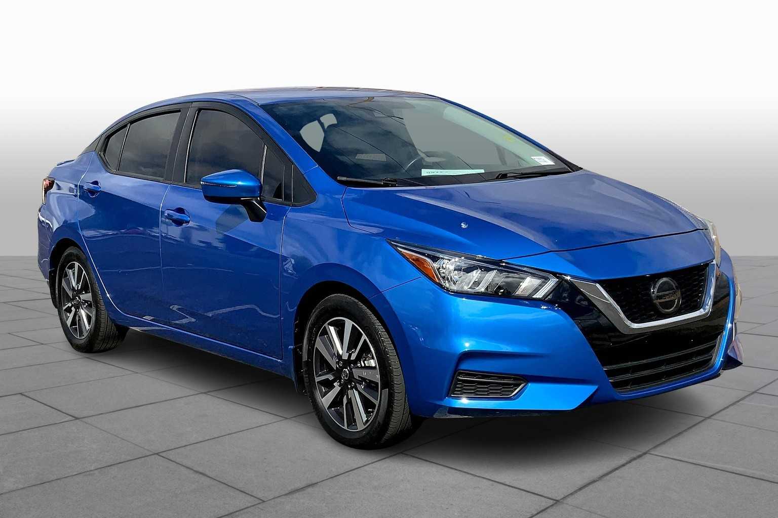 2021 Nissan Versa SV photo 2