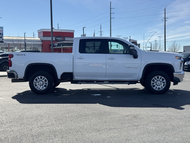 2022 Chevrolet Silverado 3500HD LT photo 4