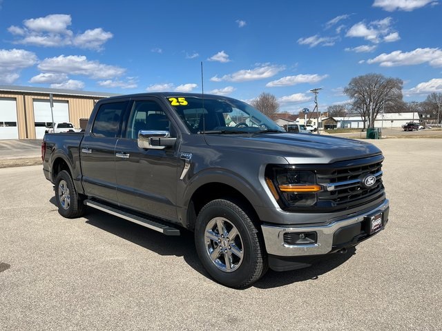 2025 Ford F-150 XLT photo 8