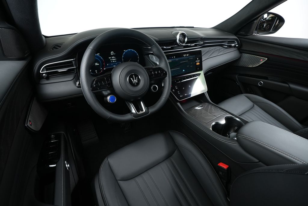 2025 Maserati Grecale photo 14