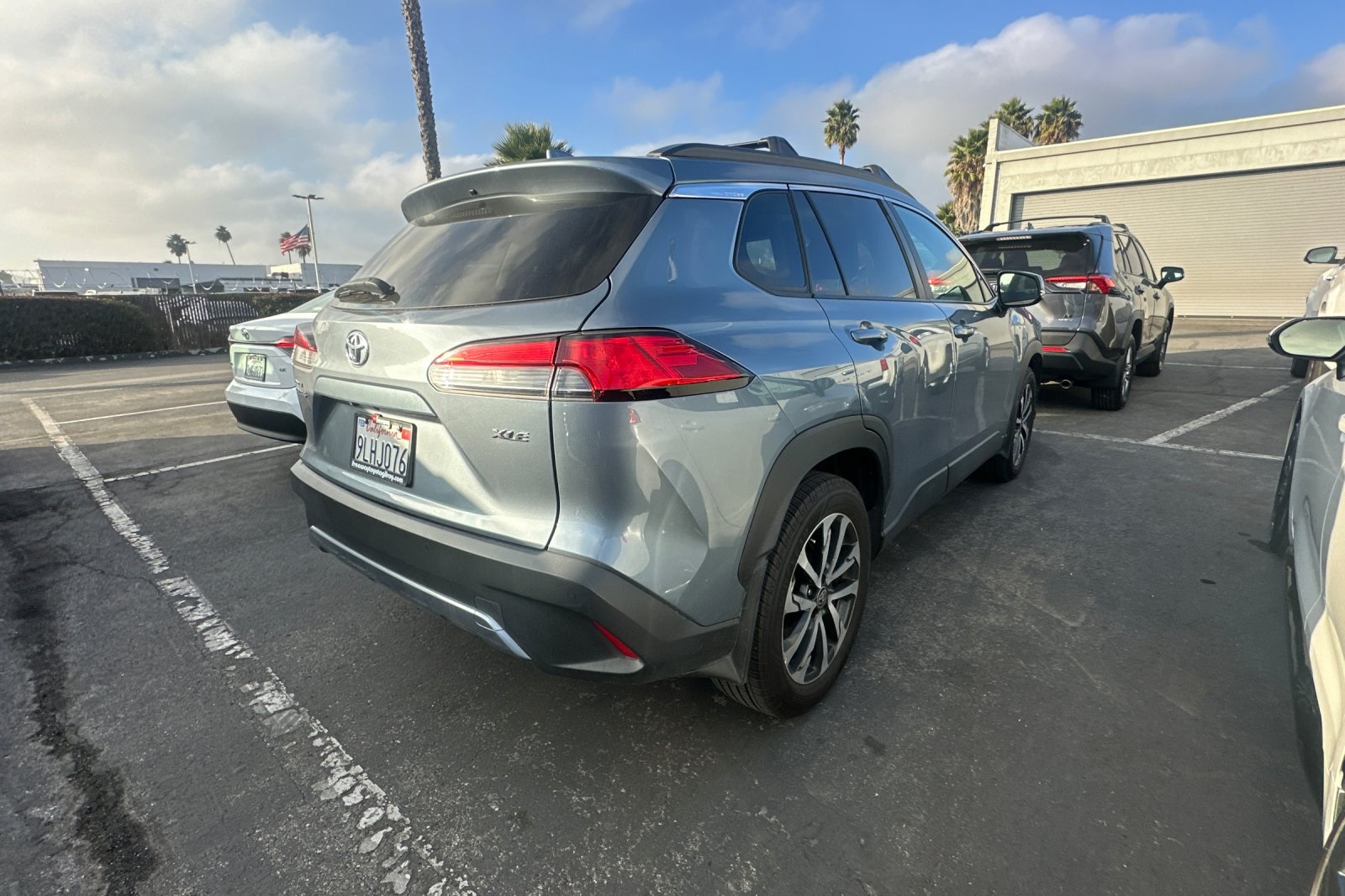 2024 Toyota Corolla Cross XLE photo 2