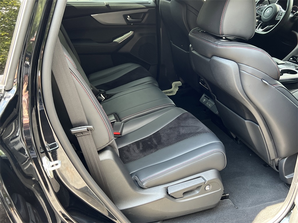 2023 Acura MDX A-Spec SH-AWD photo 13