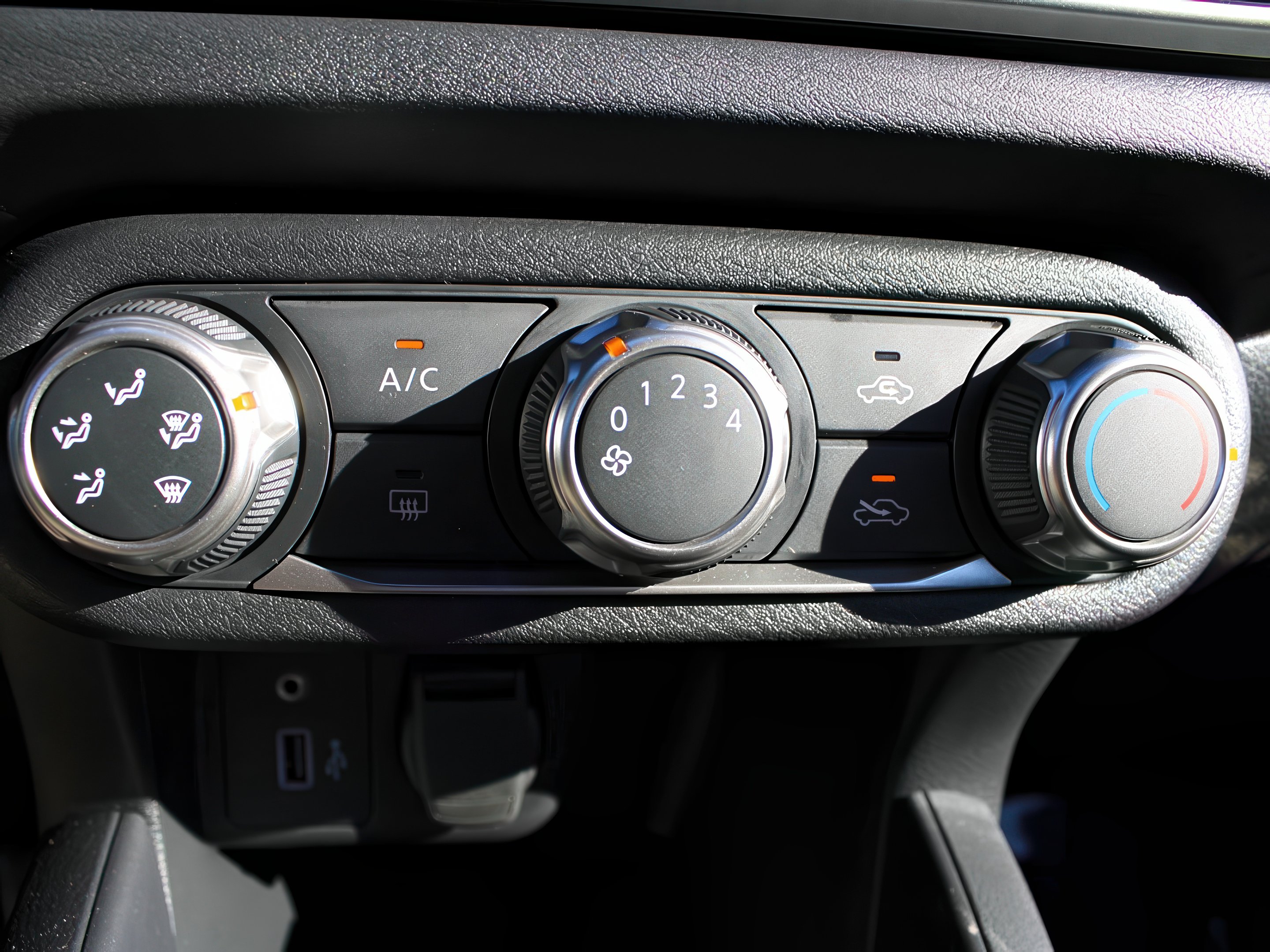 2025 Nissan Versa S photo 19