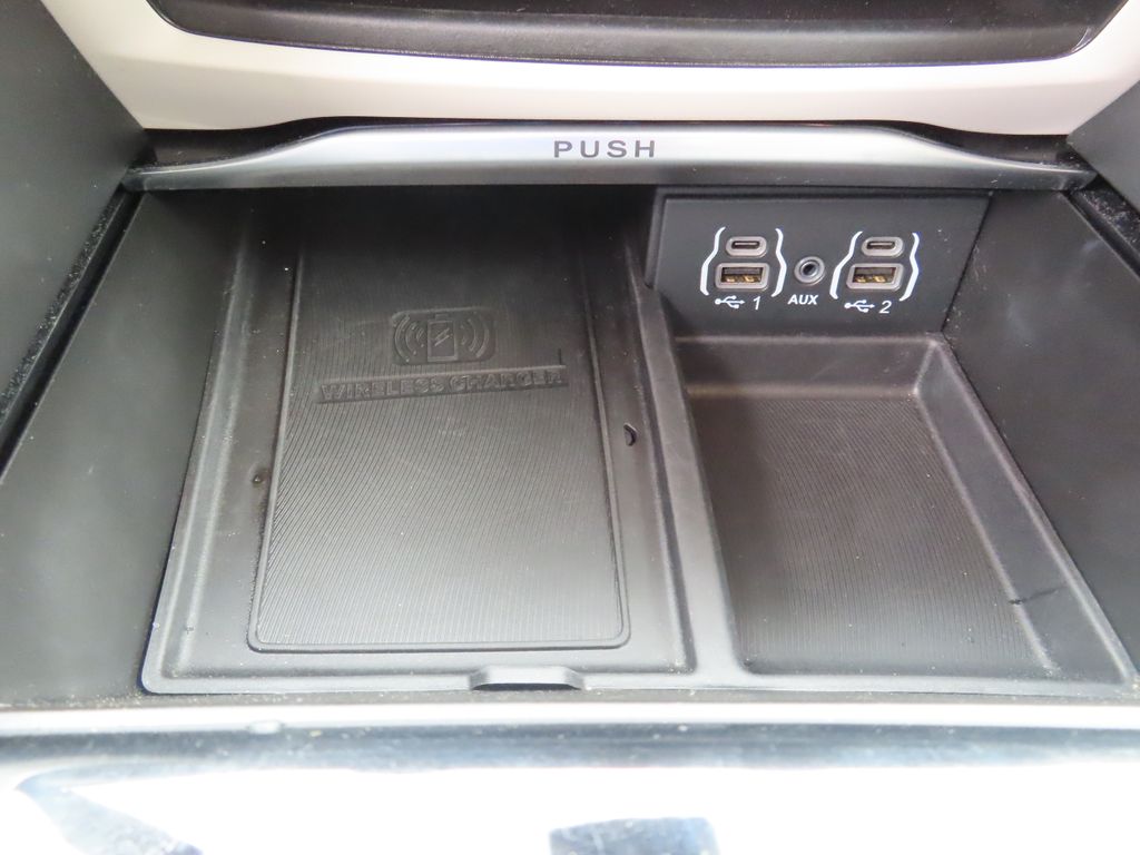 2023 Chrysler Pacifica Hybrid Limited photo 12
