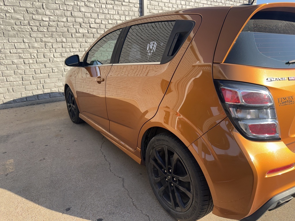 2018 Chevrolet Sonic Premier photo 4