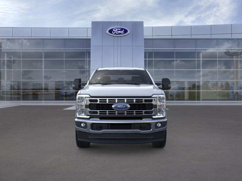 2025 Ford F-350 XLT photo 6