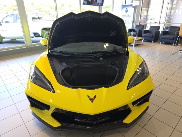 2020 Chevrolet Corvette Stingray 2LT photo 3