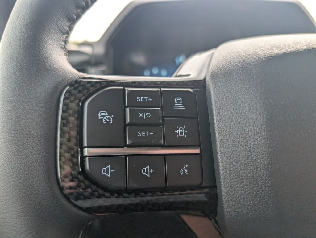 2025 Ford F-150 Lariat photo 15