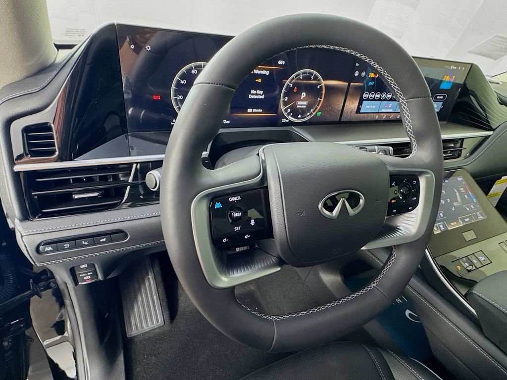 2025 Infiniti QX80 Luxe photo 9
