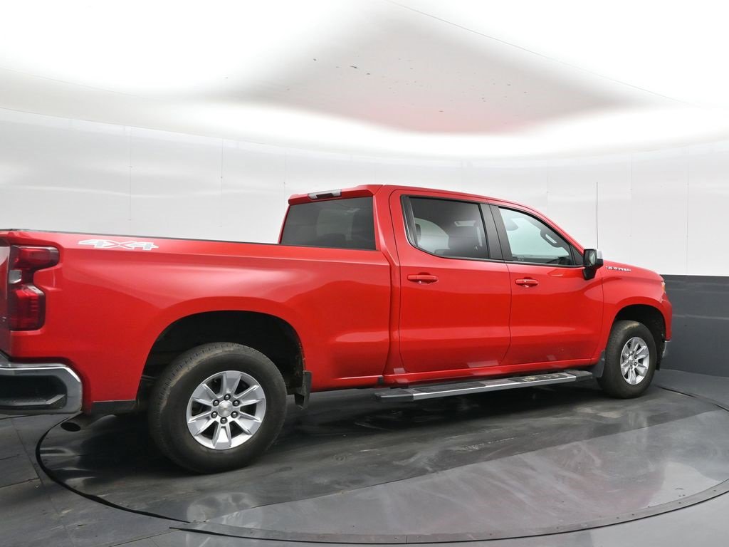 2023 Chevrolet Silverado 1500 LT photo 3