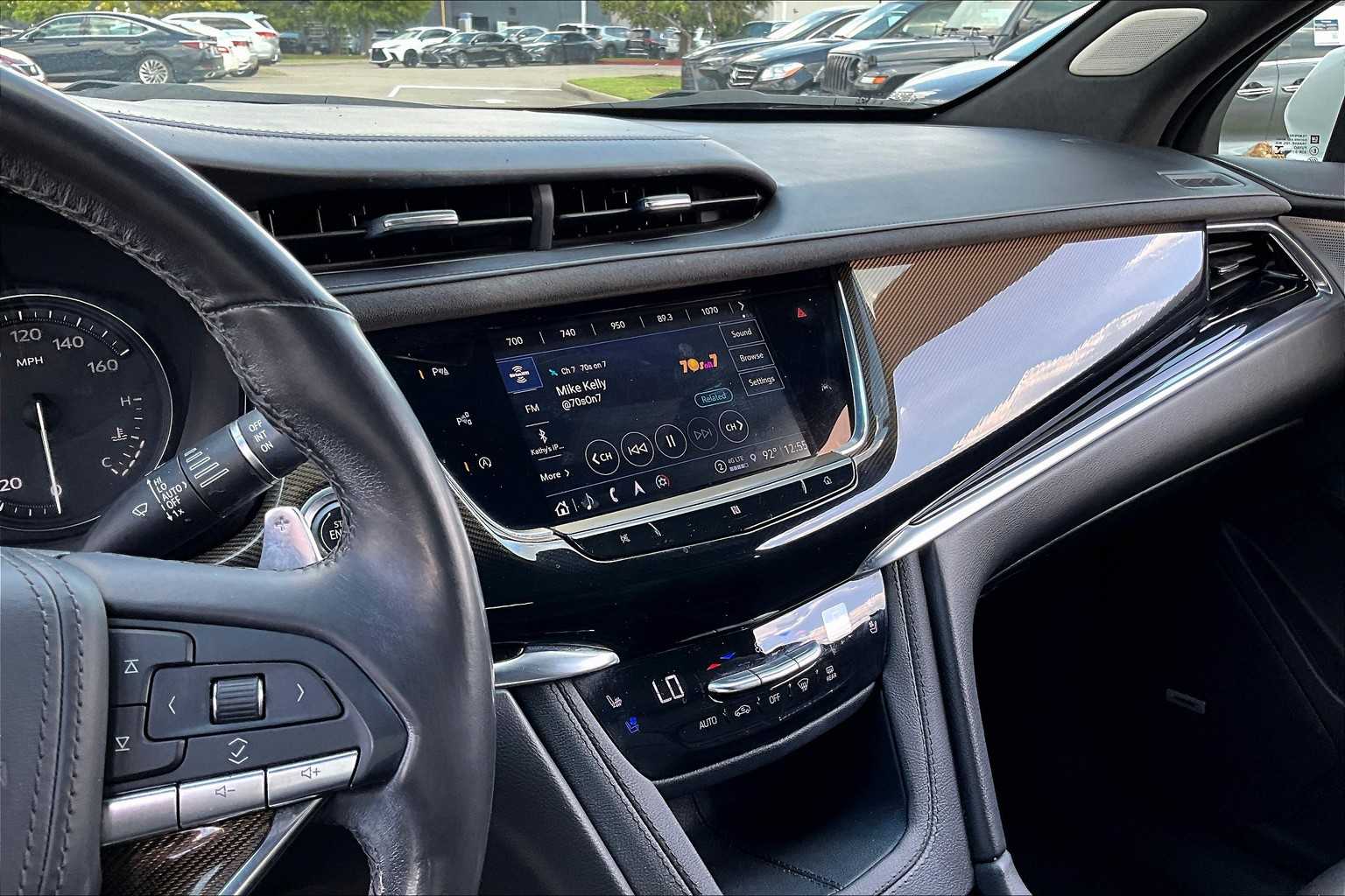 2021 Cadillac XT6 Sport photo 5