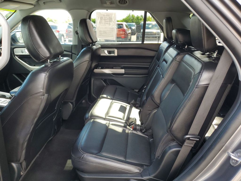 2023 Ford Explorer Limited photo 19
