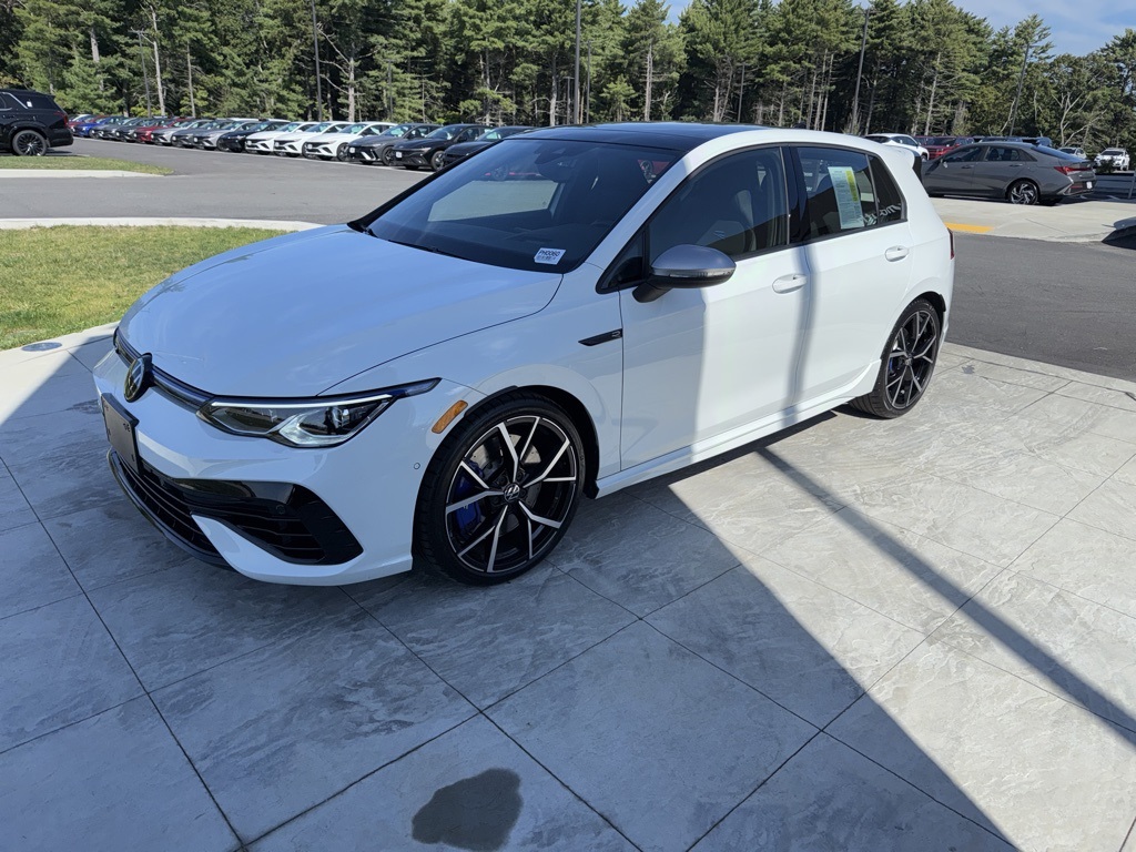 2023 Volkswagen Golf R photo 3