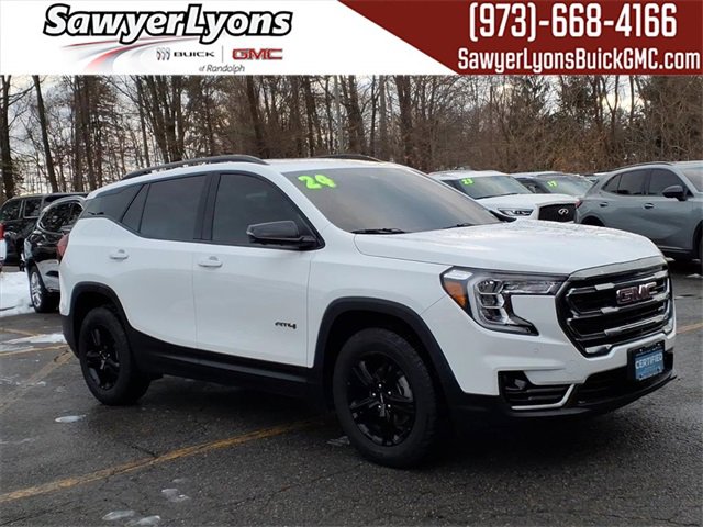 2024 GMC Terrain AT4's photo