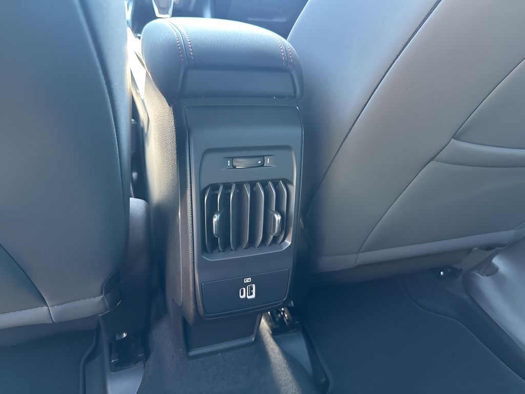 2025 Dodge Hornet GT photo 18