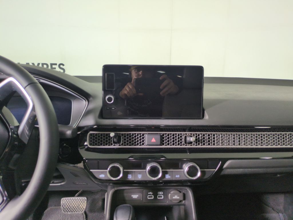 2023 Honda Civic Touring photo 17
