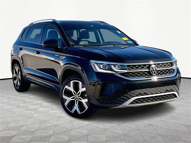 2022 Volkswagen Taos SEL's photo