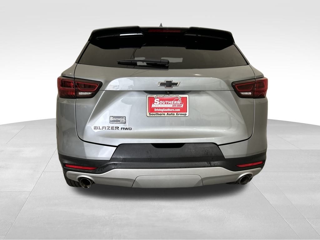 2024 Chevrolet Blazer 2LT photo 3