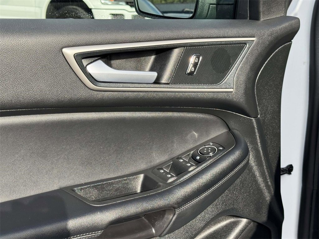 2024 Ford Edge SEL photo 14