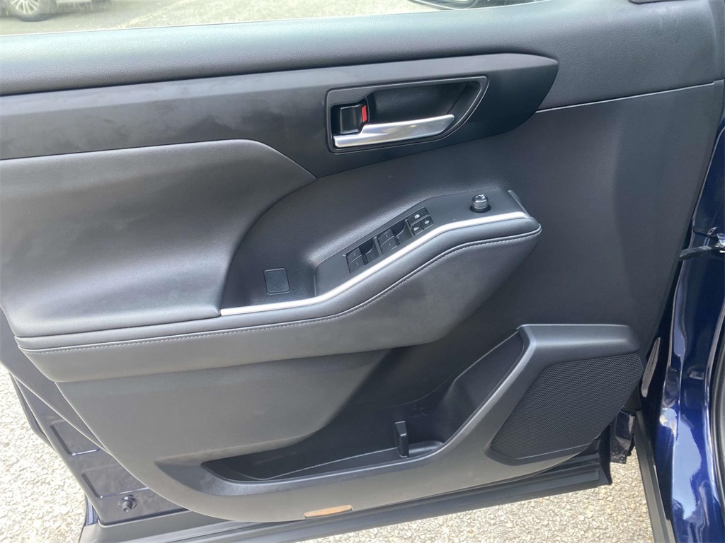2023 Toyota Highlander XLE photo 15