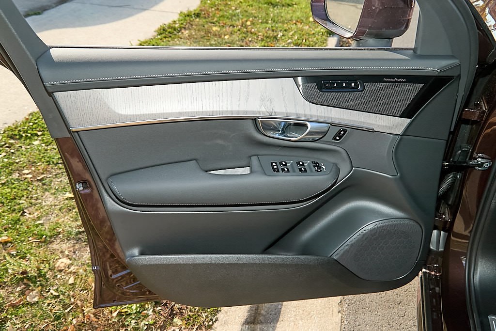 2026 VOLVO XC90 - Image 9