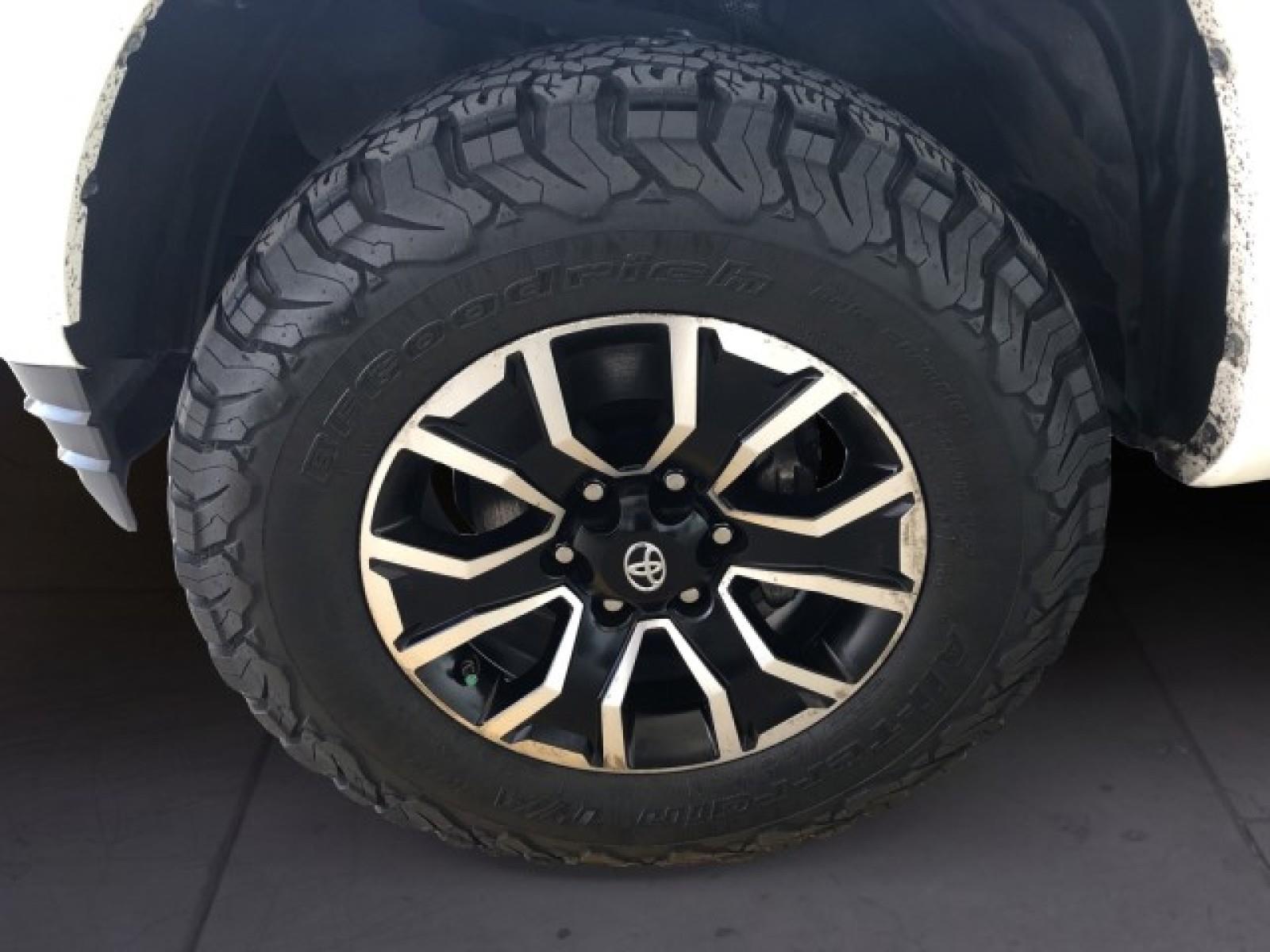 2020 Toyota Tacoma TRD Sport Double Cab V6 photo 13