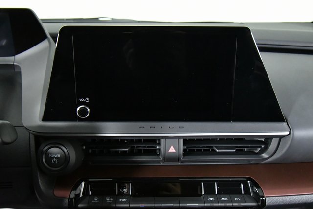 2026 Toyota Prius Plug-in Hybrid SE photo 3
