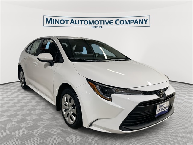 2026 Toyota Corolla LE's photo