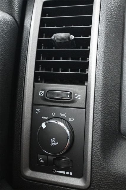 2017 Ram 1500 Express photo 16