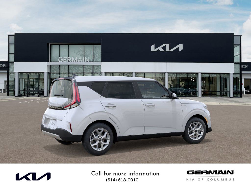 2025 Kia Soul LX S photo 2