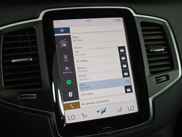 2020 Volvo XC90 T6 Momentum photo 23