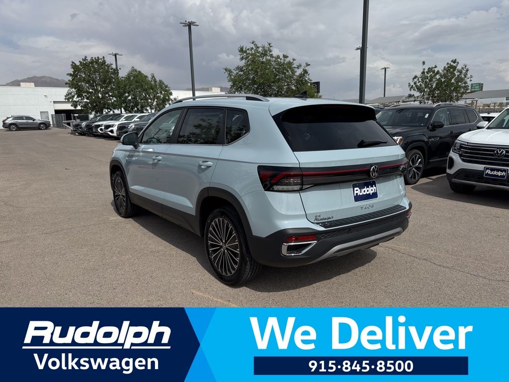 2025 Volkswagen Taos SE photo 2
