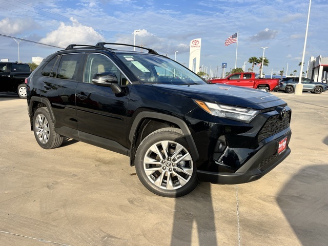 2025 Toyota RAV4 XLE Premium's photo