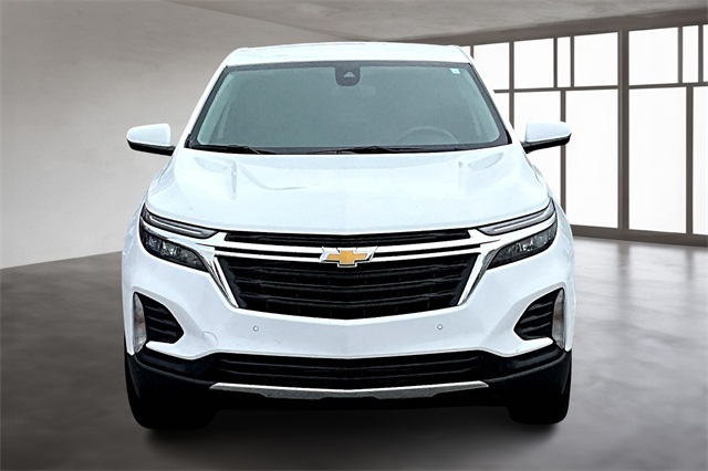 2023 Chevrolet Equinox LT photo 3