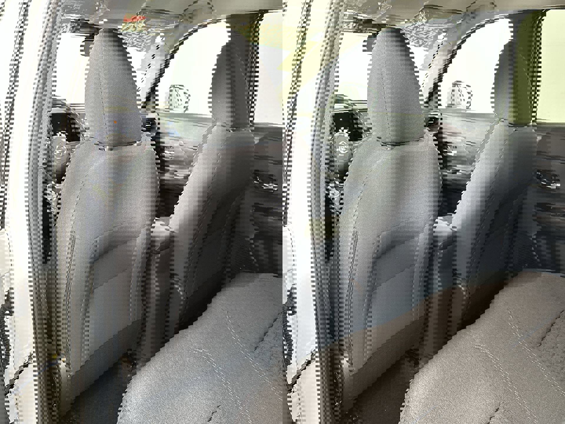 2025 Nissan Kicks SV photo 22