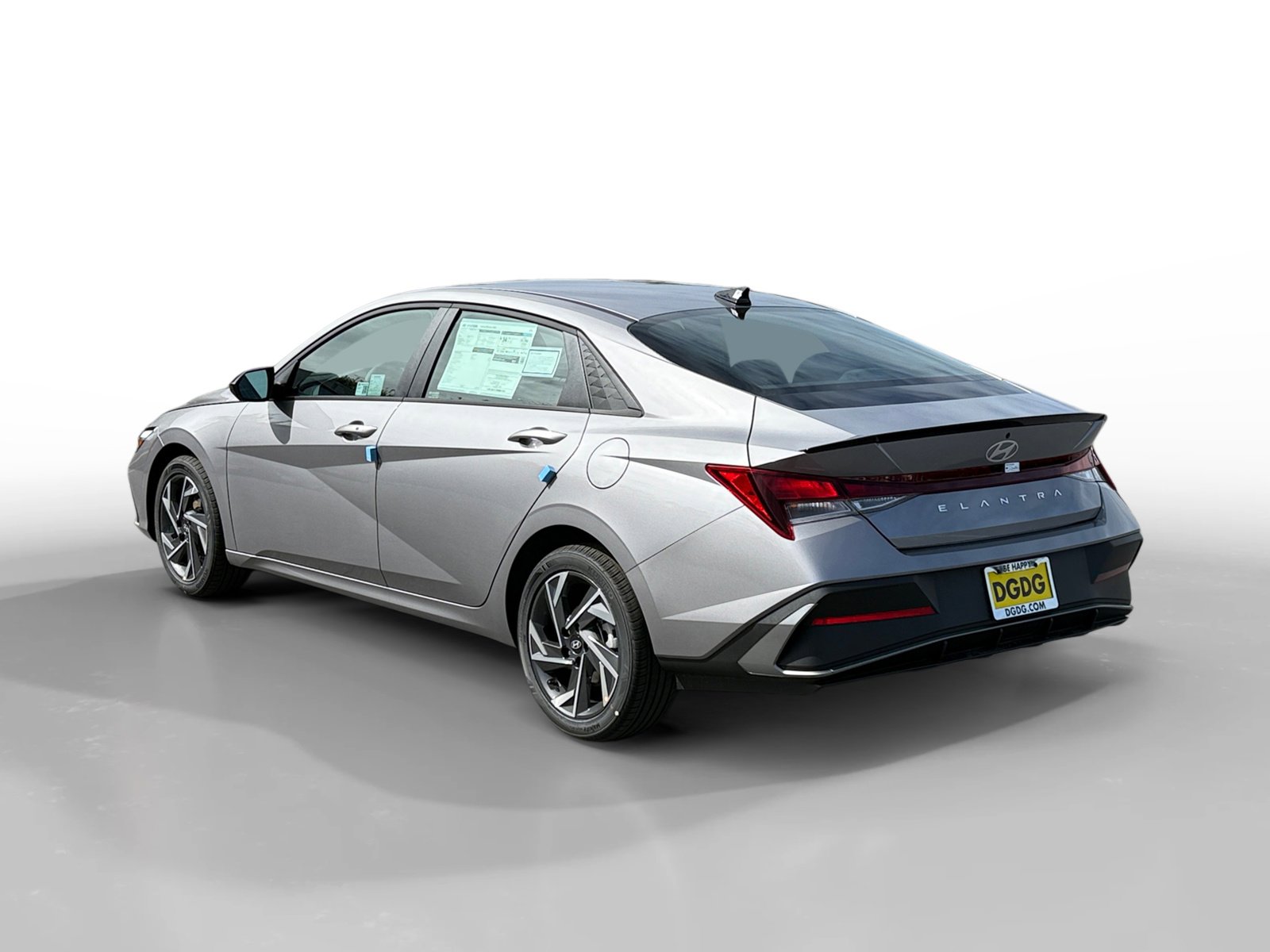 2025 Hyundai Elantra SEL Sport photo 3