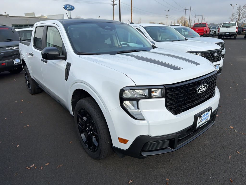 2025 Ford Maverick XLT's photo